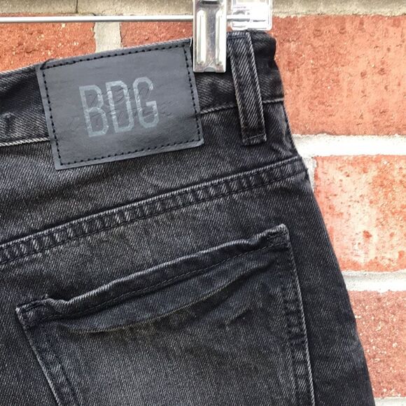 BDG Cheeky High Rise Distressed Shorts sz 27 NWT - Picture 5 of 13